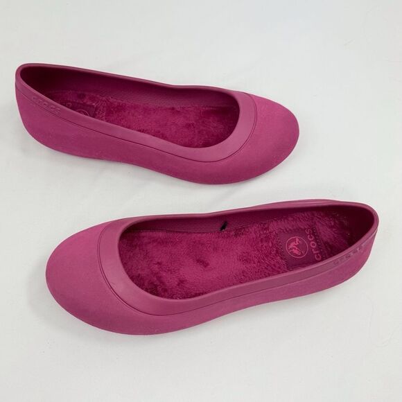 CROCS Mammoth Soft Fur Footpad Ballet Flat in Pomegranate - Picture 4 of 16